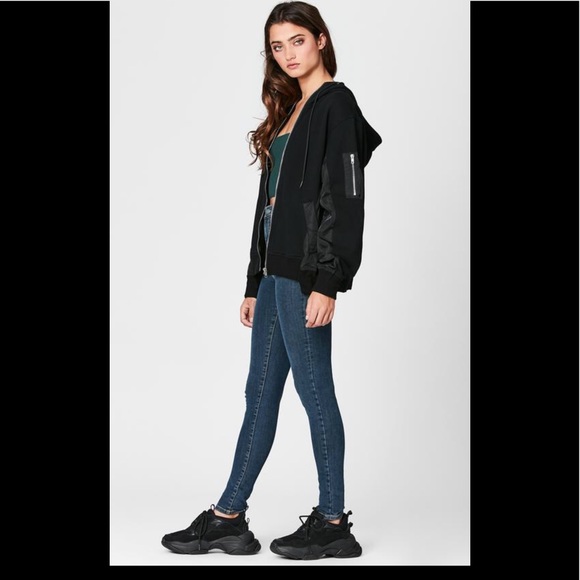 Carmar Tops - LF Black Sweatshirt Jacket
